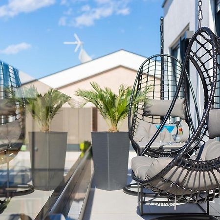 Penthouse Rosa Apartment Малинска Екстериор снимка