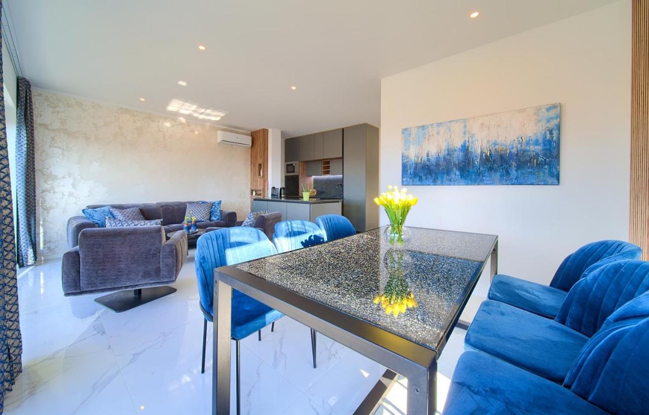 Penthouse Rosa Apartment Малинска Екстериор снимка