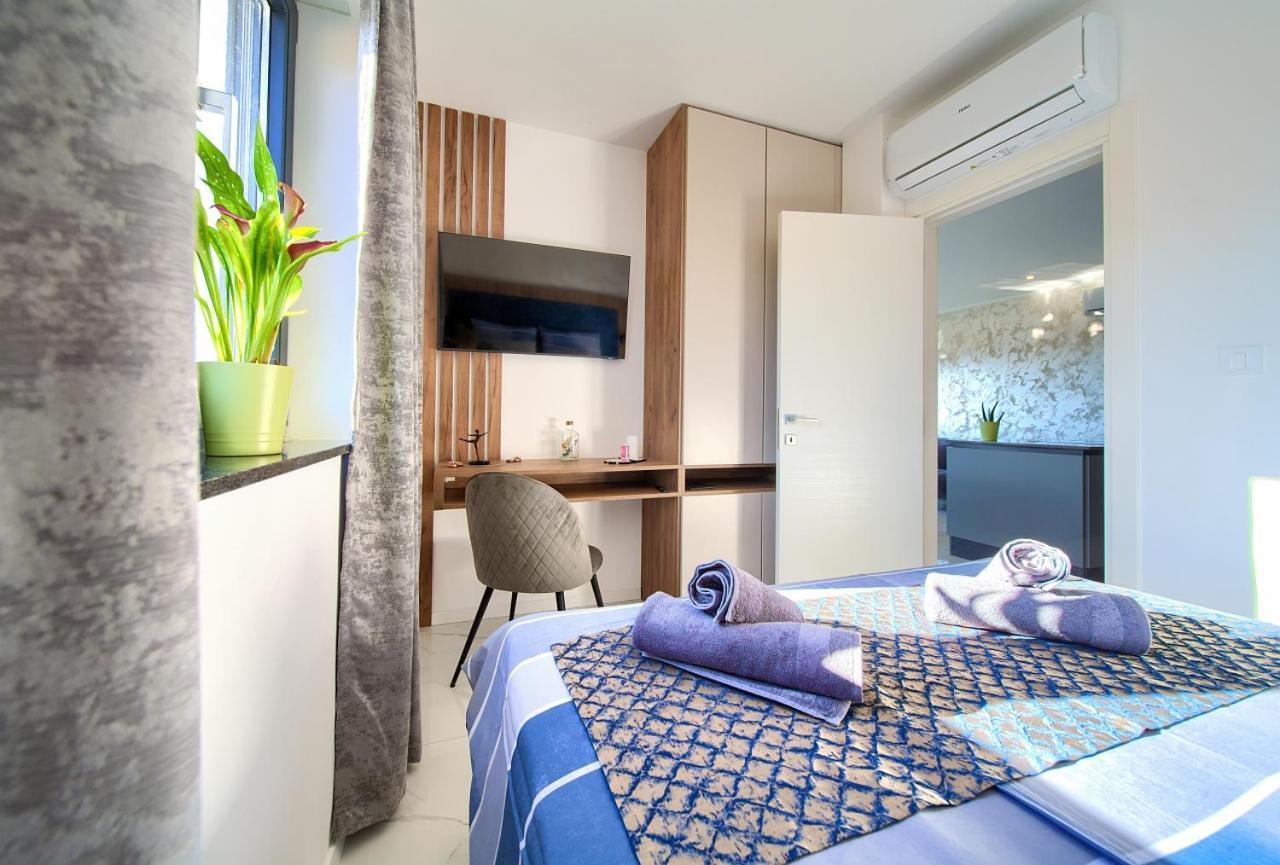 Penthouse Rosa Apartment Малинска Екстериор снимка